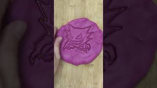 Who is that?? #halloween #pokemon #haunter #cookies #cookiecutter #baking