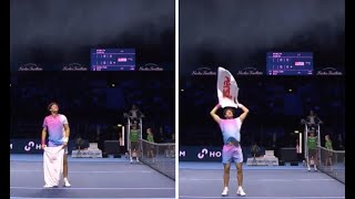 Swiss Indoors tie suspended due to fog as star uses towel to clear the air【News】