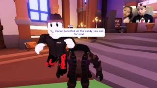 Me and Ava were playing ROBLOX end big glich