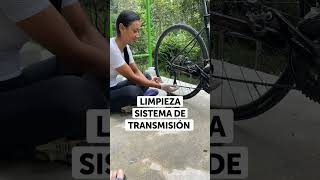 Aprende a limpiar el sistema de transmisión de tu bici