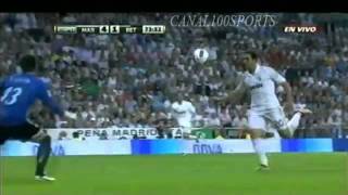 Real Madrid 4 x 1 Real Betis - Campeonato Espanhol - 15/10/2011