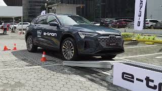 Experience the new 100% electric Audi Q8 e-tron