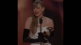 -[TAYLOR SWIFT]- And the grammy goes to…