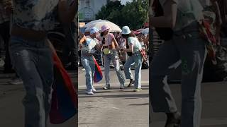 Broma del teléfono en la marcha del orgullo gay 🏳️‍🌈😅 casi me pegan 😛