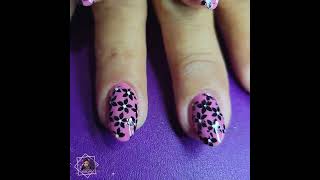 Uñas en tono Rosa Palo en Gel más estampado floral