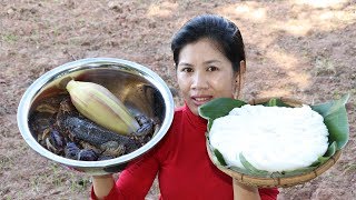 Awesome Cooking Banana Flower With Noodle Delicious Recipe - Cook Banana Recipes - Village Food Fact