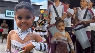 Adrielly viralizou ao fazer dancinha de TikTo4 durante desfile de 7 de Setembro.