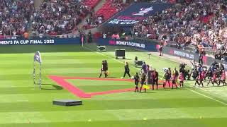 Katie Zelem Leads Manchester United Out At Wembley Women's FA Cup Final🤩