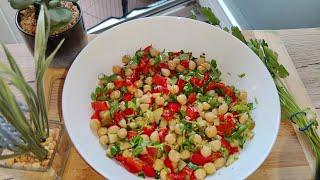 Sallatë me qiqra dhe perime nga Miras Kitchen - Chickpea Salad EASY