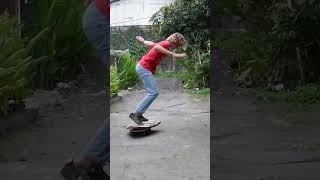 Backside 180 On A SURFBOARD?!  #skateboardingtrick #surf #challenge