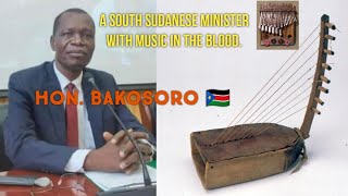 South Sudan 🇸🇸 Minister & Musician Hon. Bakosoro, Playing Adungu an Azande traditional instrument.