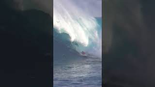 #bigwave #surfing #wipeout #shorts #peahi #jaws #maui