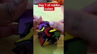 How to move the 2x2 gear rubik's cube