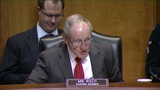 Ranking Member Risch Questions Witness at Hearing on Management of 21st Century Challenges