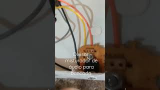 Divisor, misturador de áudio para bancada.