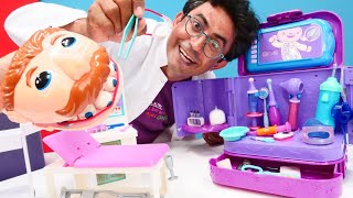 Doktor oyunları! Doc McStuffins yerine Nail baba! Ninja Kaplumbağalar ve Splinter usta hastalar!