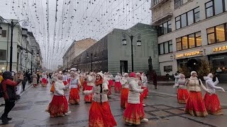 Новогодняя Харинама в центре Москвы