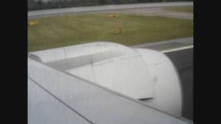 Singapore Airlines 777-200 Takeoff at Changi int