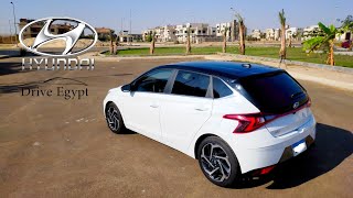 مراجعة الشاشة و النظام الترفيهي و الصوتي و كاميرا الرجوع الخلفية هيونداي Hyundai i20 2021 أعلى فئة