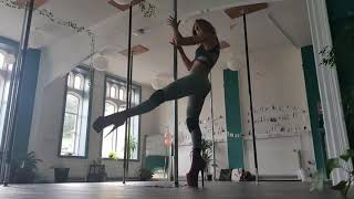 How to pole dance? - Beginner pole flow- pole dancing routine