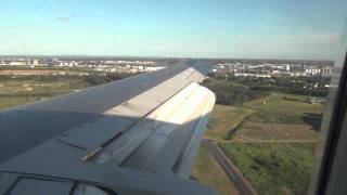 Adelaide to Brisbane - Qantas 737-400 - Bumpy landing!