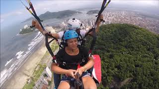 RAQUEL VOANDO DE PARAPENTE EM SÃO VICENTE