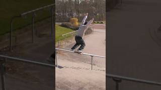 David Josevski - Boardslide Shotgun rail