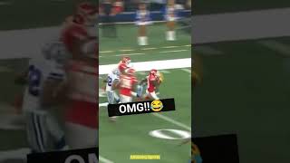 Tyreek Hill how did he do that⁉️😵 #shorts #nfl #nflfootball