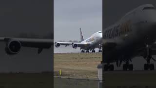 747 taking off