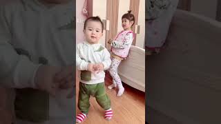 Cute Baby nhảy hip hop | Blogthỏfam