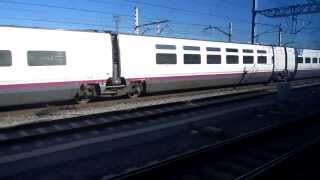 Renfe S-103 y S-100 AVE llegando / arriving at Madrid Puerta de Atocha -- Spain