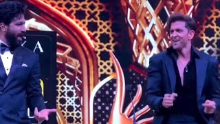 Hrithik Roshan & Vicky Kaushal does Dance - Ek Pal Ka Jeena on IIFA Stage