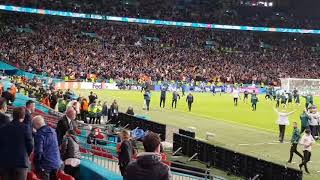 Il rigore di Jorginho visto dalla tribuna di Wembley.