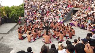 Tari Kecak di Pura Uluwatu, Bali