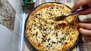 بيتزا المطاعم بالطريقة الاطالية🍕🍕بعجين راءعة بدون دلك بدون حليب او بيض او زبدة😋