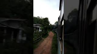 Train Travel in Sri Lanka 🇱🇰