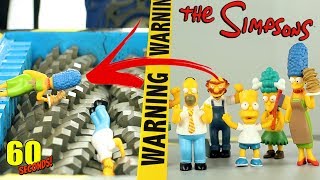 ◄ 60 초 ►  실험 파쇄기 VS 심슨 가족 완구 | The Simpsons Toys (60 Seconds!)