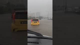 15 Oct 2024   Kuala Lumpur, Malaysia   Heavy rains cause severe flooding, new footage