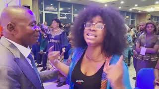 SOEUR LYDIE SEYA NA SOEUR ANNE KEP'S EN LIVE