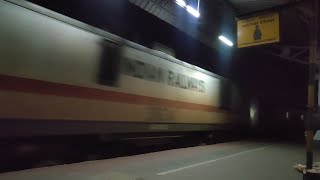 Vadodara WAP7 02912 Shipra Express Strikes kamarkundu At 130 Kmph..