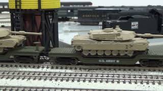 U S  Army train w/ cast metal Abrams (N)