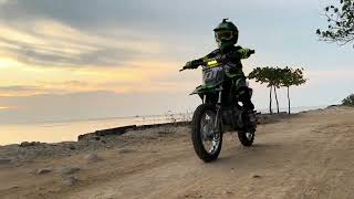 Sunset di Pantai Bandengan Sekalian MAinan Mini TrailKLX110