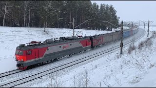 Монгольский поезд. Электрички и грузовые поезда в снегопад.