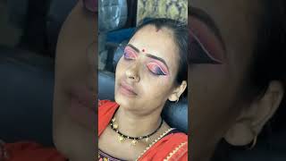 Eye makeup