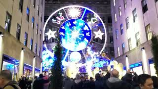 New York.  Holiday Light Show  Saks 5 th.Ave  and  Christmas Tree ( Rockefeller Ctr.)