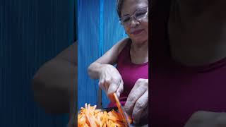 PAANO MAGHIWA NG CARROT MABILISAN #shortvideo #cooking