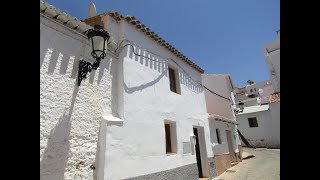 AX894 - Casa Rosales, village house in Periana with patio garden