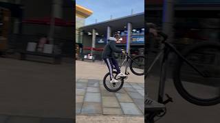 Smooth x1 clip 😮#wheelie #viral #bikelife #insane #shorts #youtube #goviral