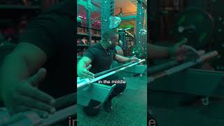 Difference between powerlifting bar and a common gym bar