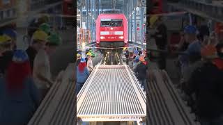 198 miniature trains pull a real train and achieves world record. #amazing  #foryou #viral #trending